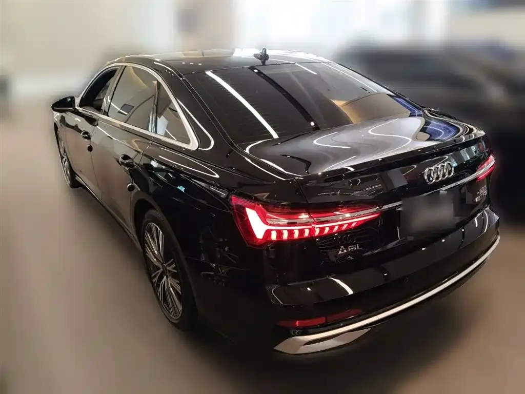 Audi A6L 2023 из CN, фото 5