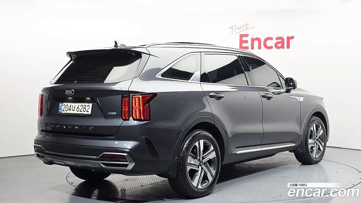 Kia Sorento — фото 7