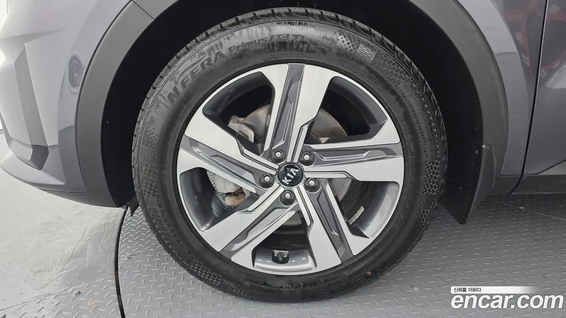Kia Sorento — фото 10