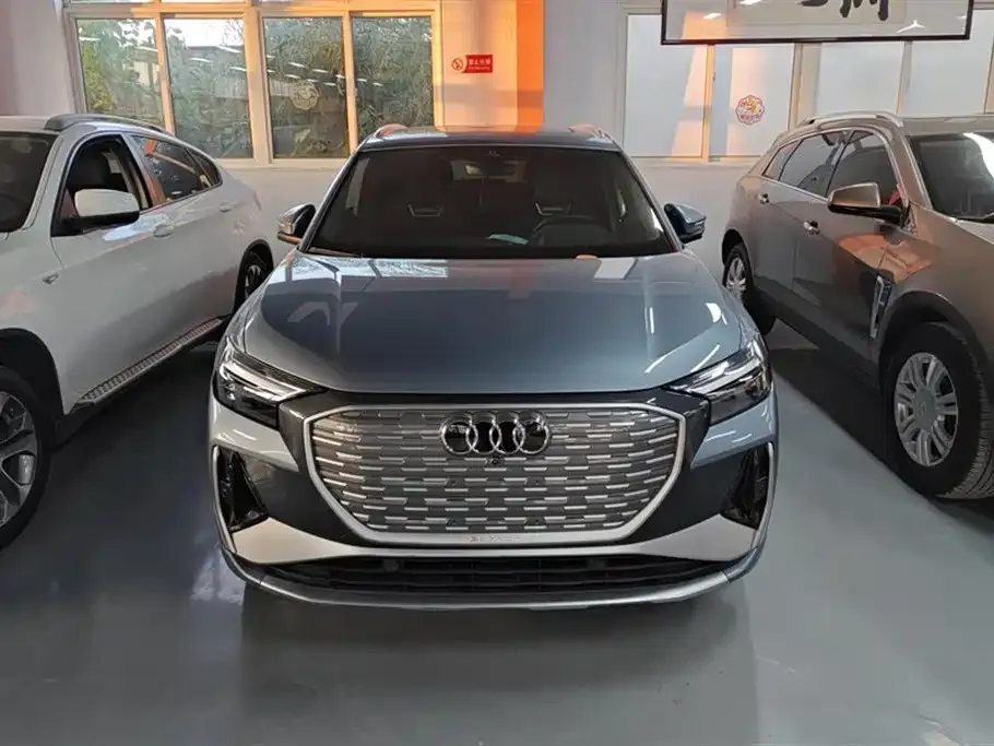 Audi Q4 e-tron — фото 10