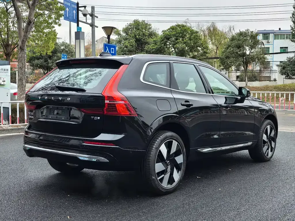 Volvo XC60 PHEV 2025 из CN, фото 5