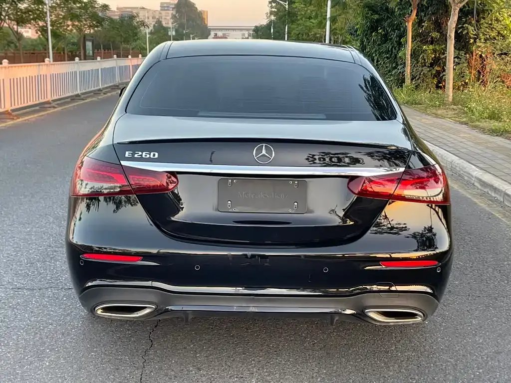 Mercedes-Benz E-Class (Import) 2022 из CN, фото 2