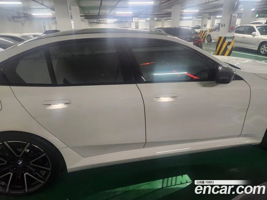 BMW M5 2025 из KR, фото 3