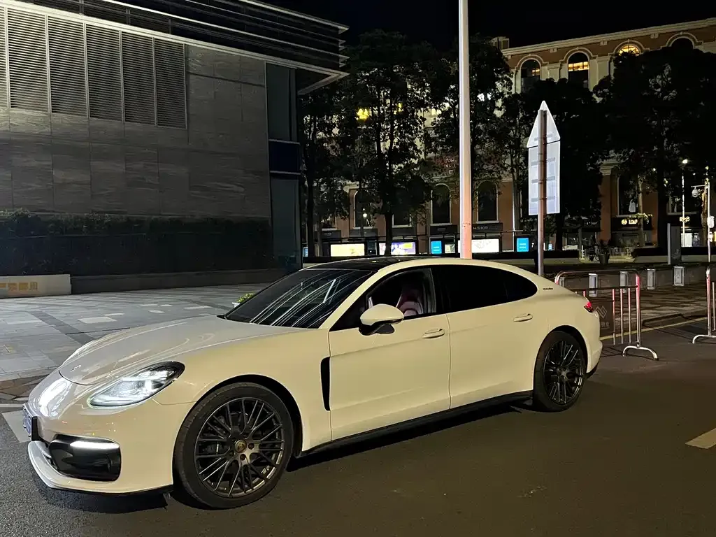 Porsche Panamera 2023 из CN, фото 1