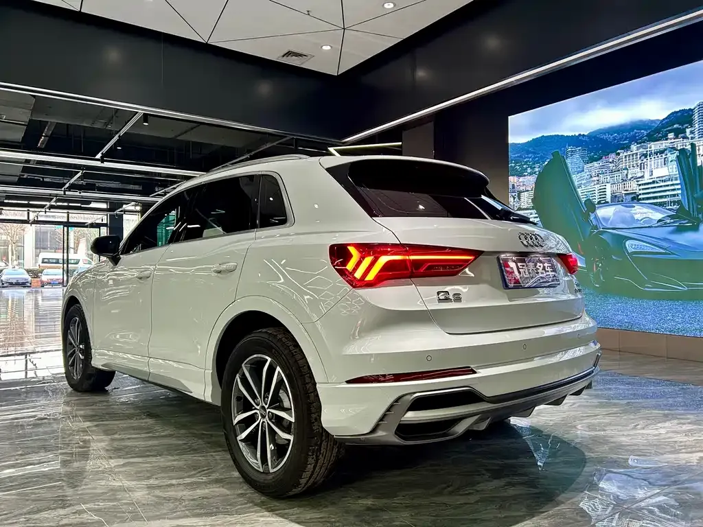 Audi Q3 2023 из CN, фото 3