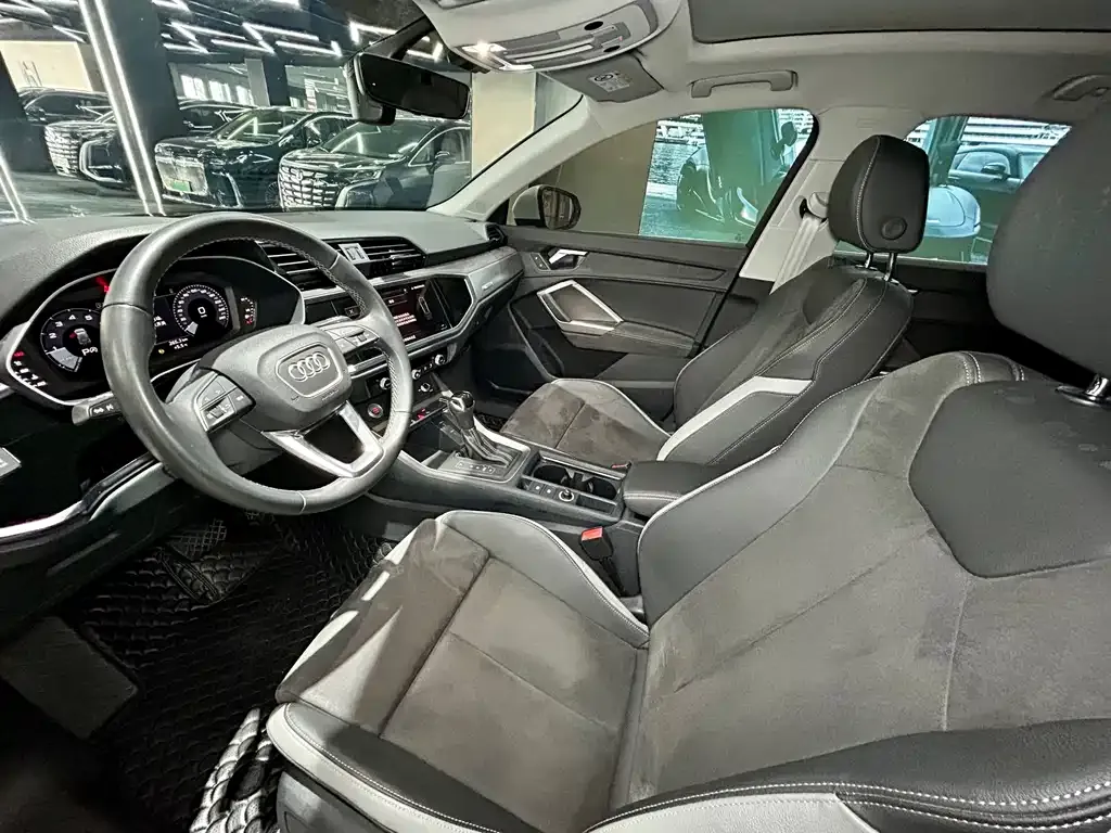 Audi Q3 2023 из CN, фото 5