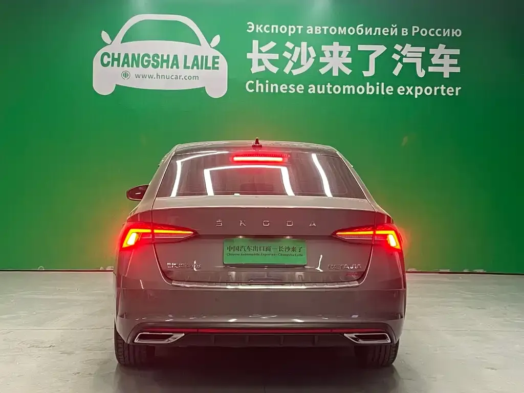 Skoda Octavia — фото 6