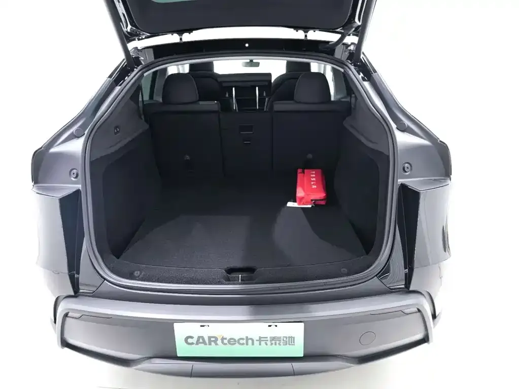 Tesla Model Y 2025 из CN, фото 10