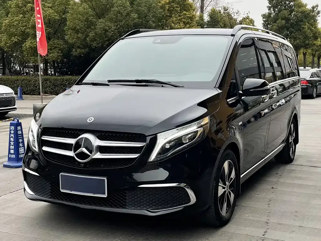 Mercedes-Benz V-Class 2023 из CN, фото 1