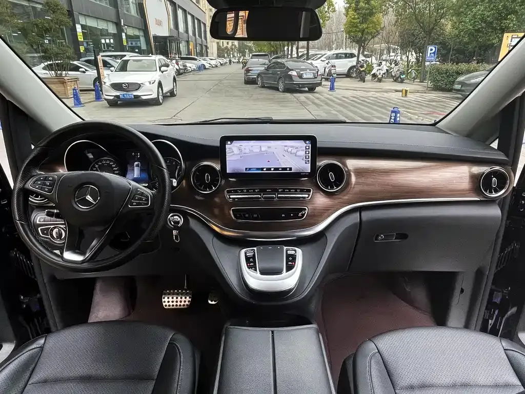 Mercedes-Benz V-Class 2023 из CN, фото 5