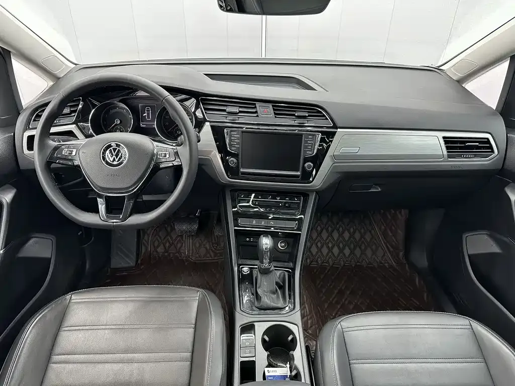 Volkswagen Touran 2021 из CN, фото 4