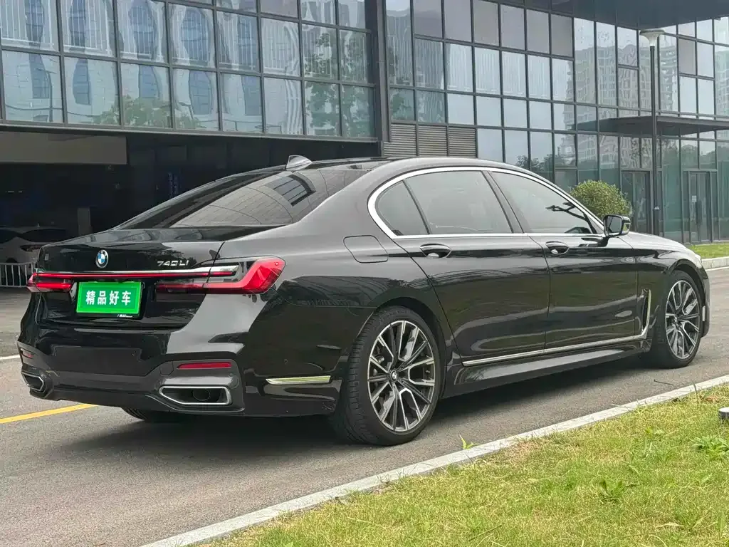 BMW 7 Series 2021 из CN, фото 4