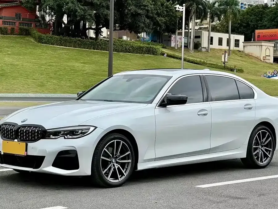 BMW 3 Series 2022 из CN, фото 1