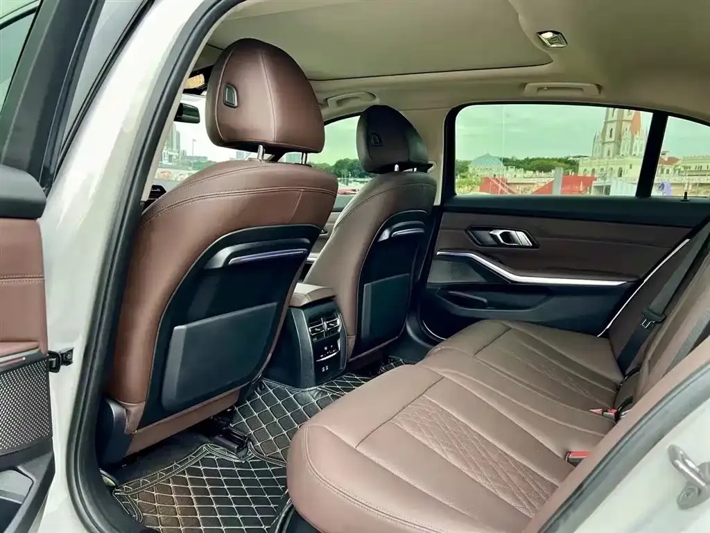 BMW 3 Series 2022 из CN, фото 7