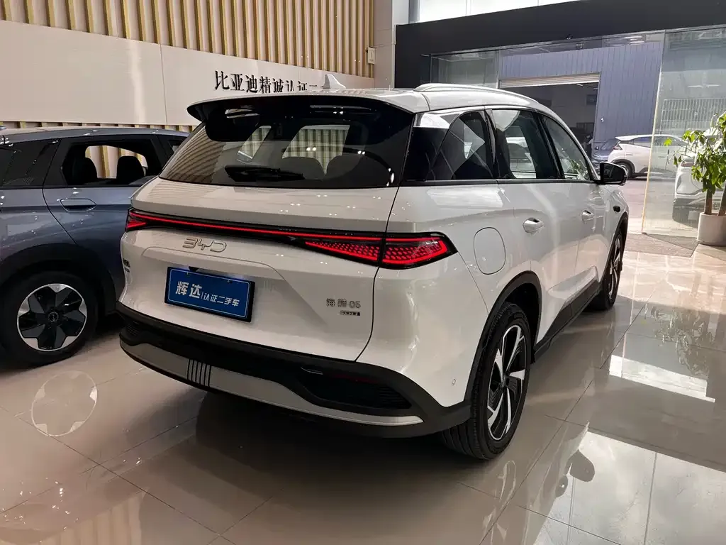 BYD Seal 05 DM-i — фото 8
