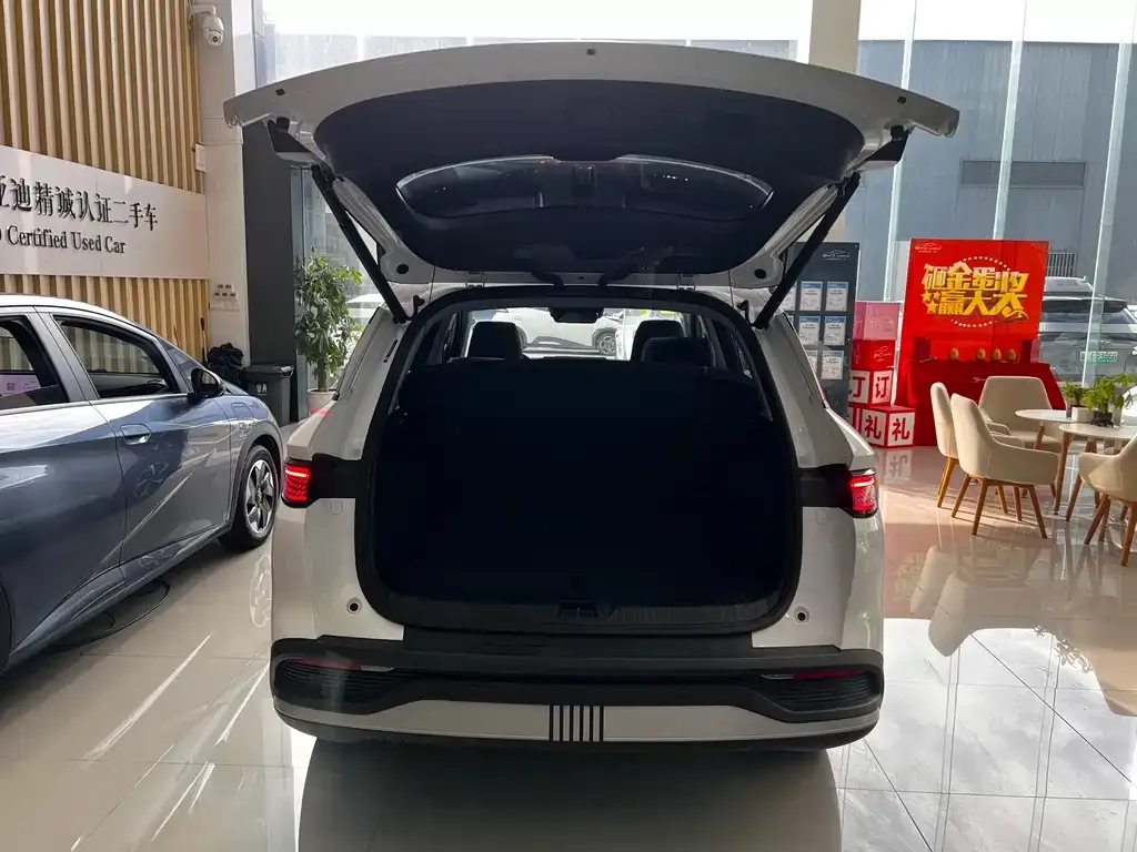BYD Seal 05 DM-i — фото 3