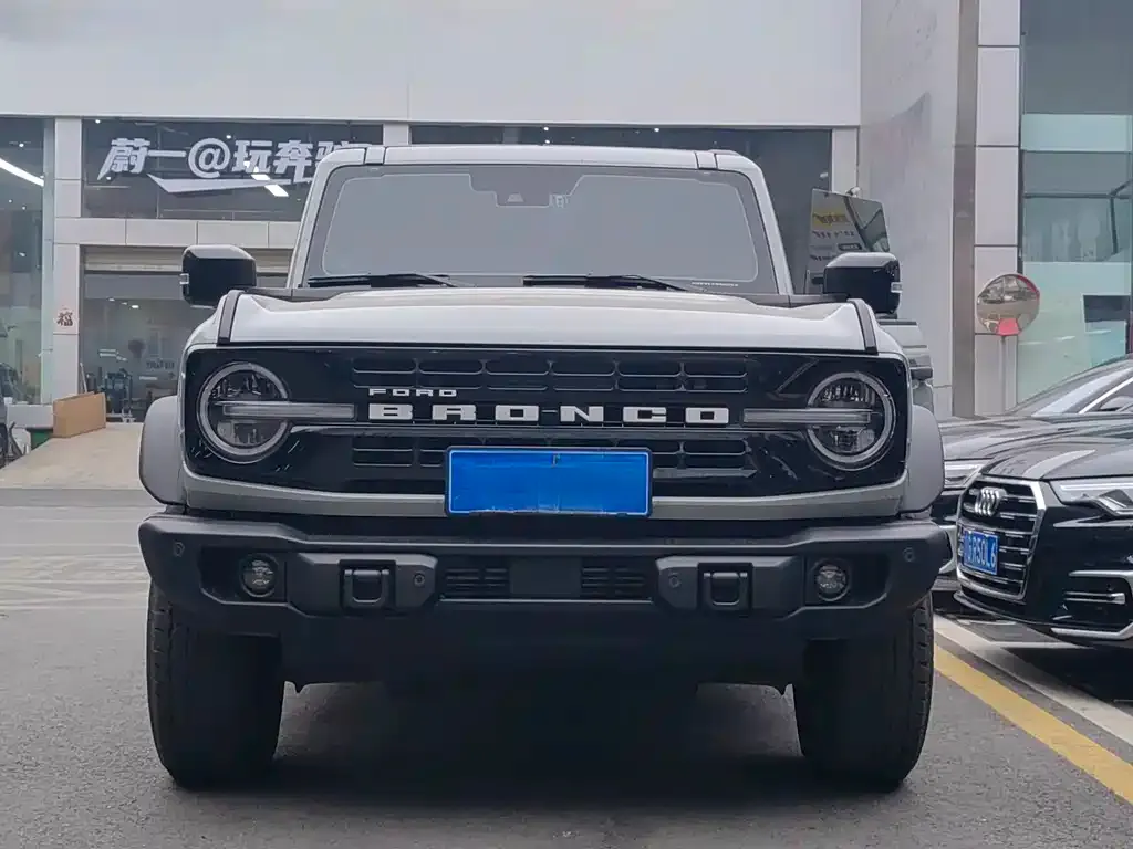 Ford Bronco — фото 4