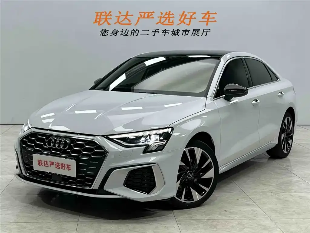 Audi A3 2023 из CN, фото 1