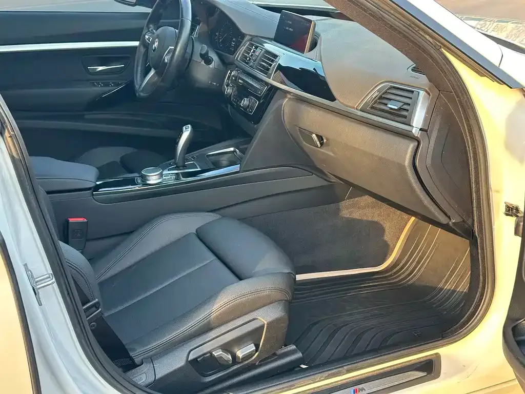 BMW 3 Series GT 2021 из CN, фото 10
