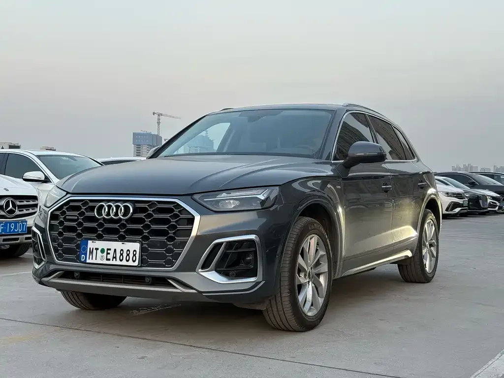 Audi Q5L 2022 из CN, фото 1