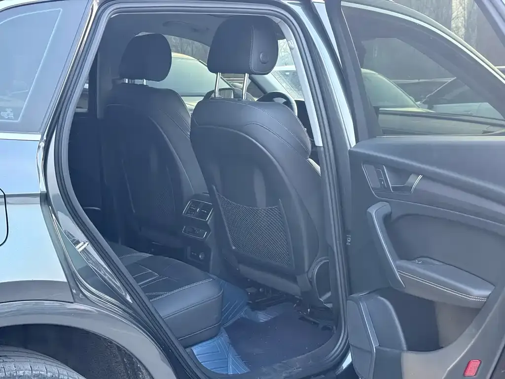 Audi Q5L 2022 из CN, фото 6