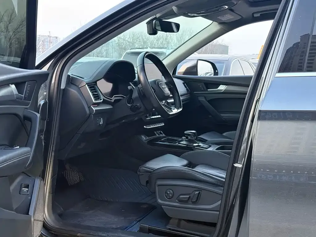 Audi Q5L 2022 из CN, фото 9