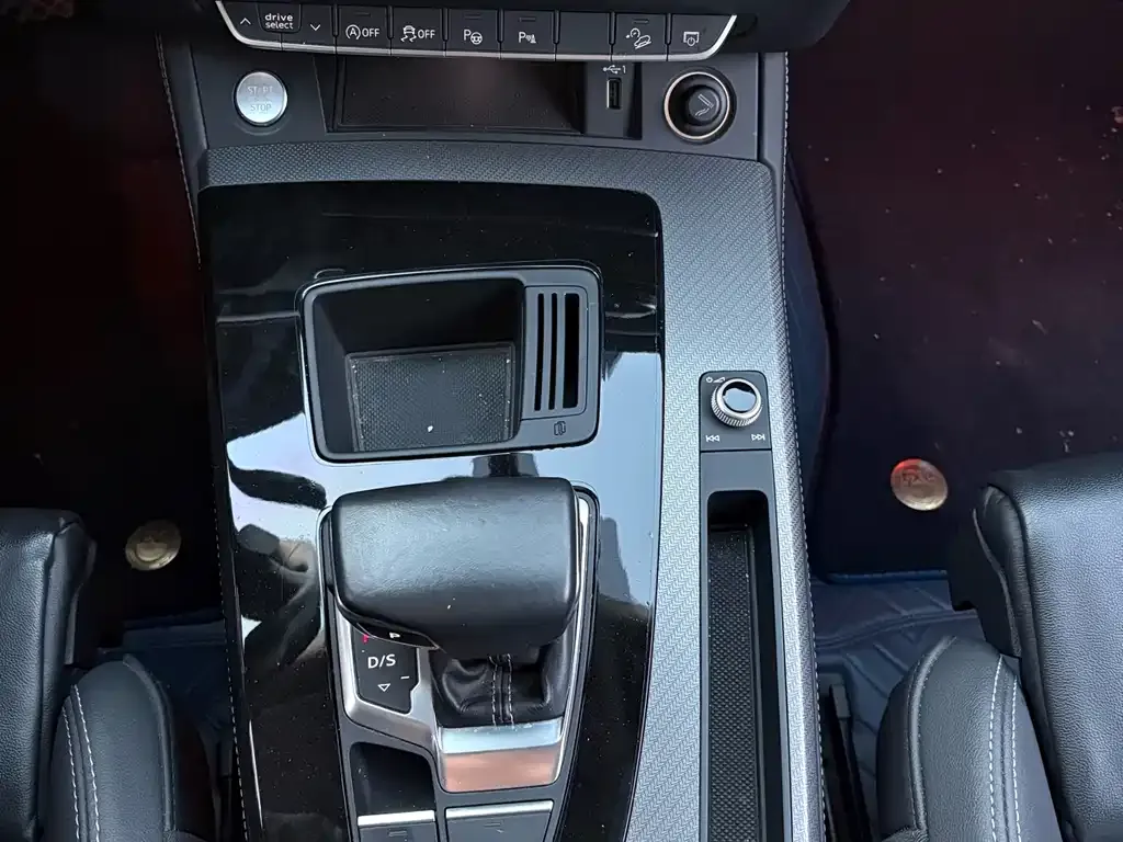 Audi Q5L 2022 из CN, фото 7