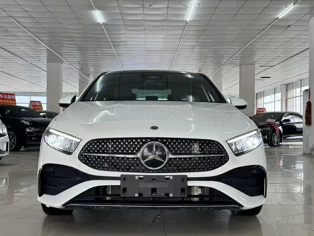 Mercedes-Benz A-Class 2023 из CN, фото 9