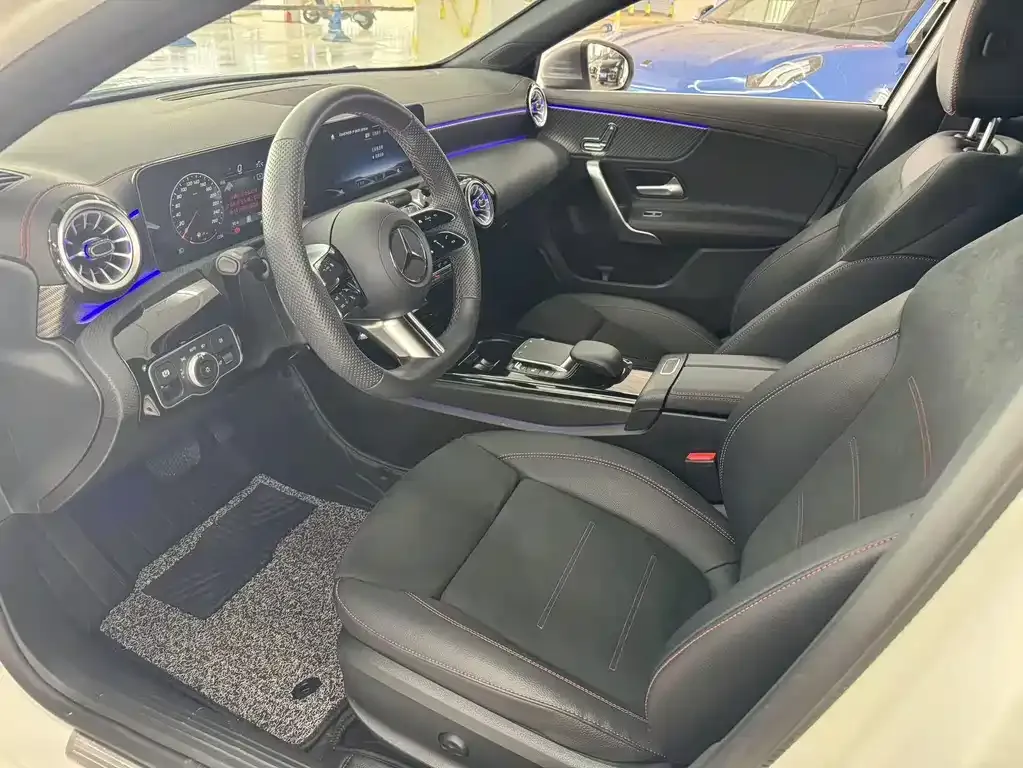 Mercedes-Benz A-Class 2023 из CN, фото 8
