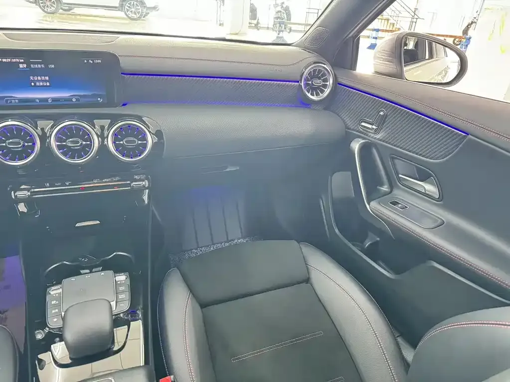 Mercedes-Benz A-Class 2023 из CN, фото 3