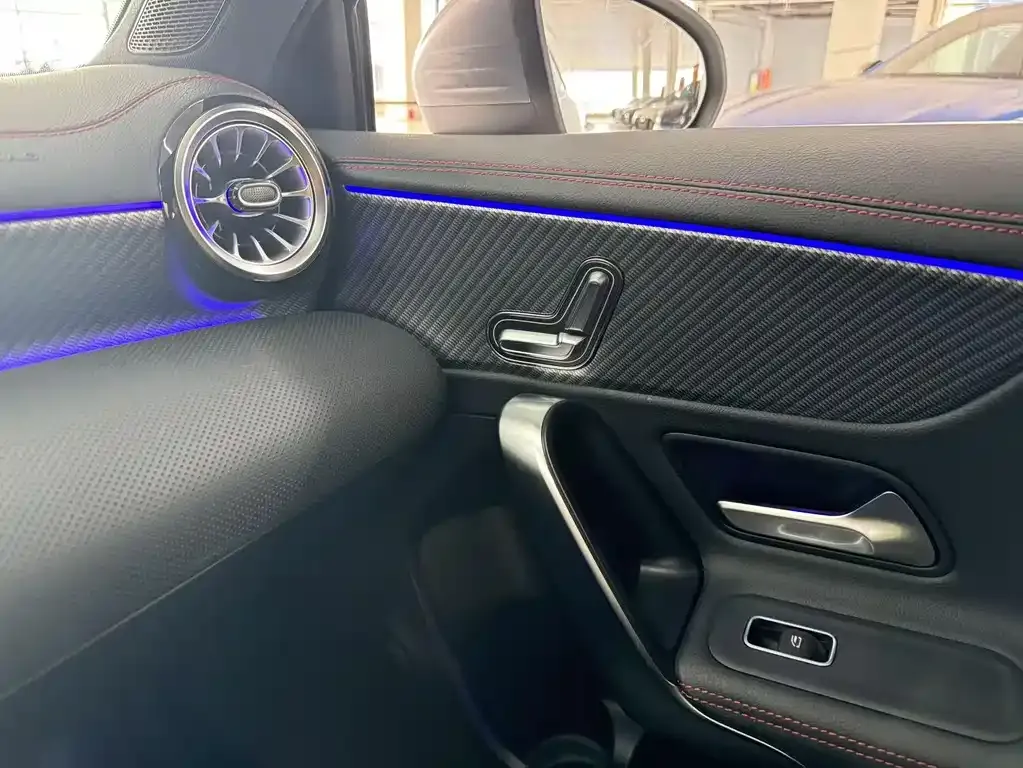 Mercedes-Benz A-Class 2023 из CN, фото 6