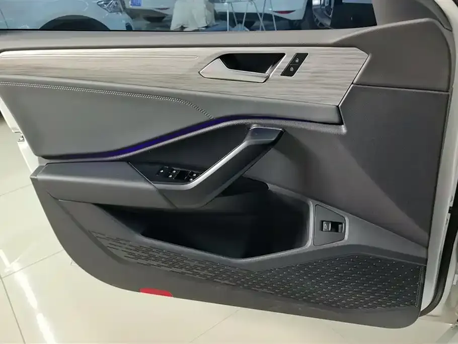 Volkswagen Sagitar 2024 из CN, фото 4