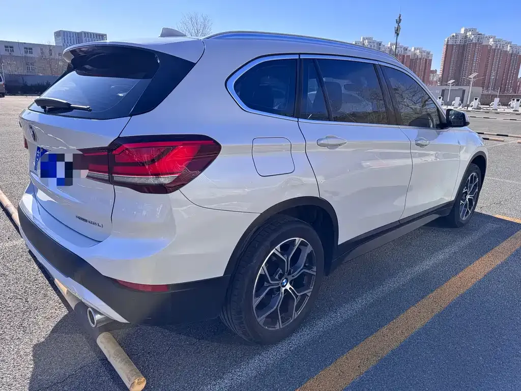 BMW X1 — фото 10