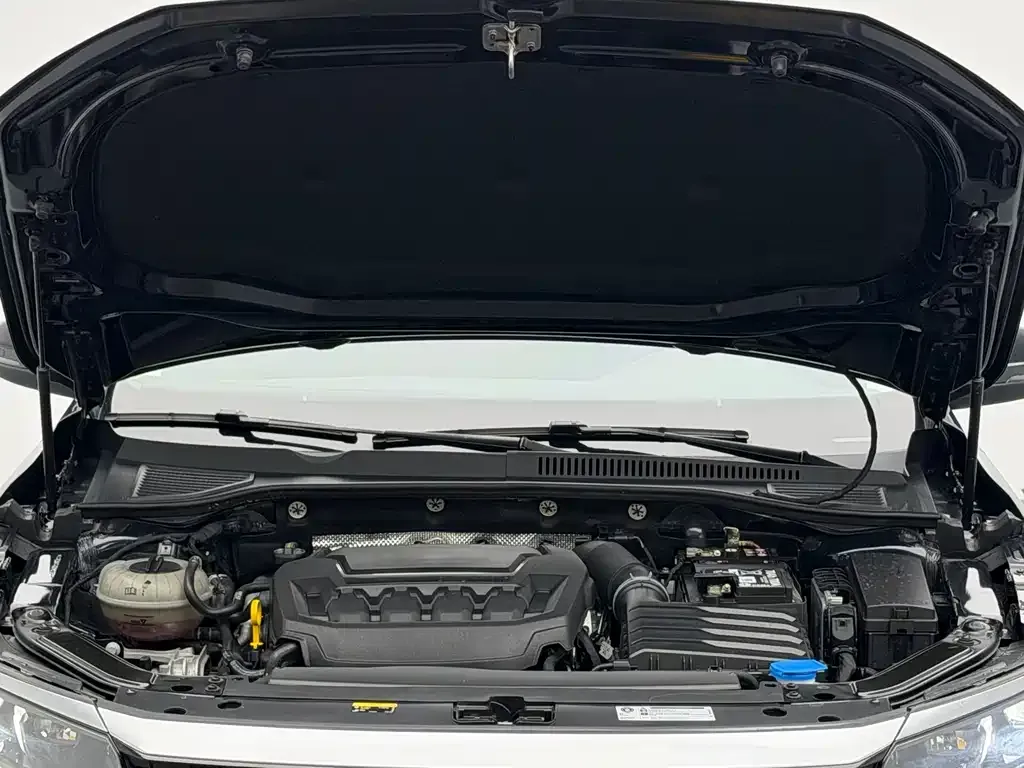 Volkswagen Passat 2024 из CN, фото 7