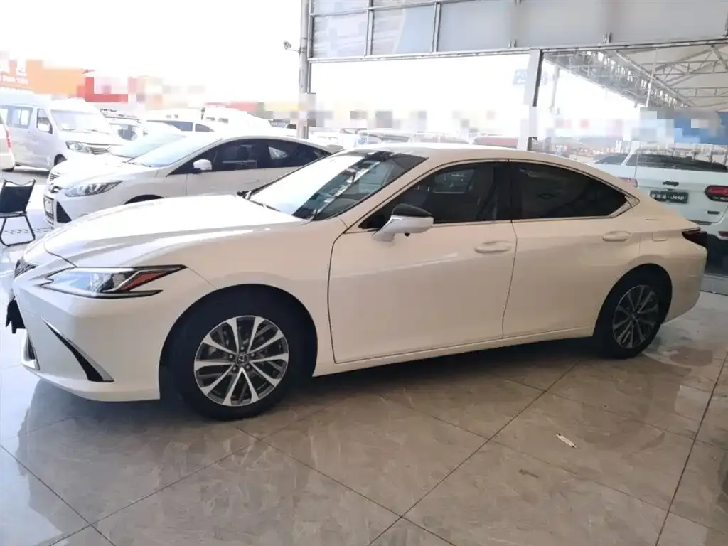 Lexus ES 2022 из CN, фото 2