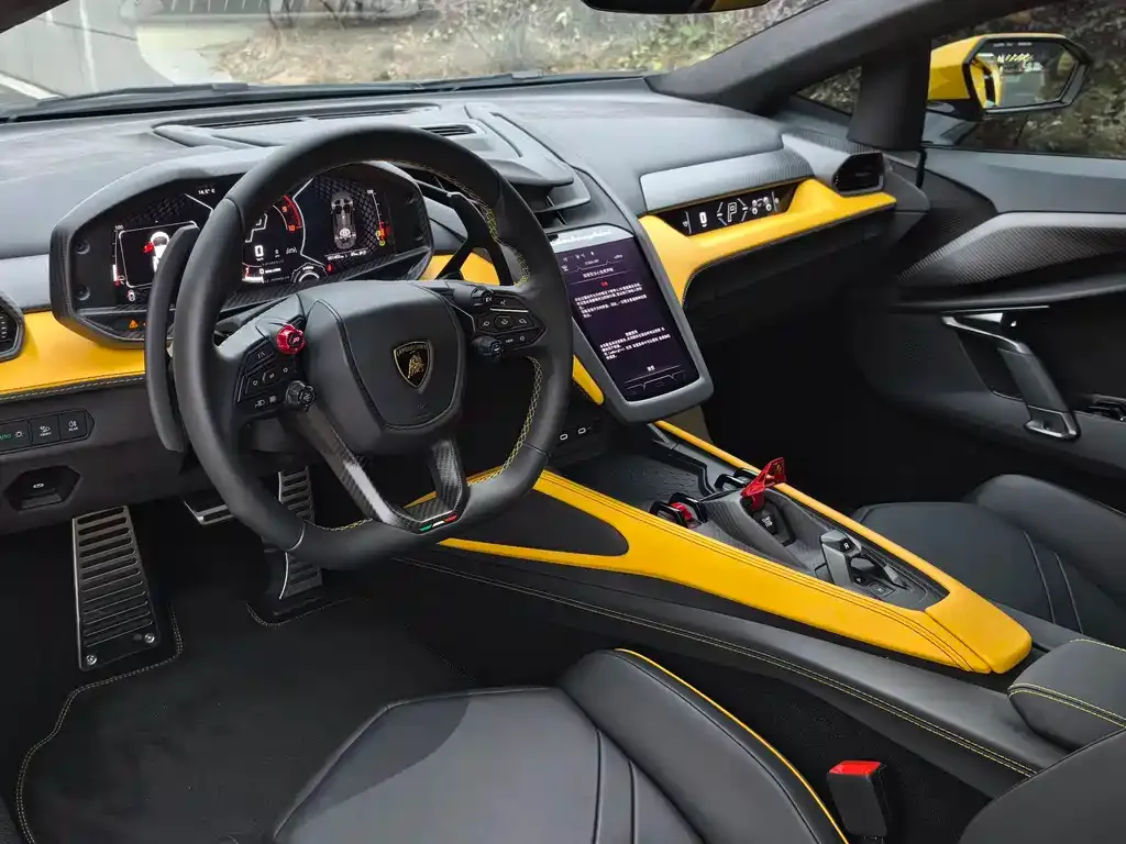 Lamborghini Revuelto 2025 из CN, фото 3