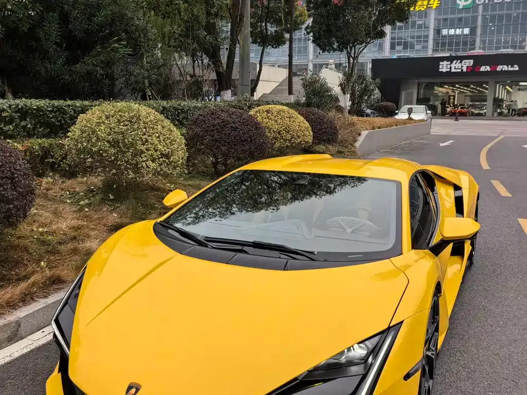 Lamborghini Revuelto 2025 из CN, фото 8