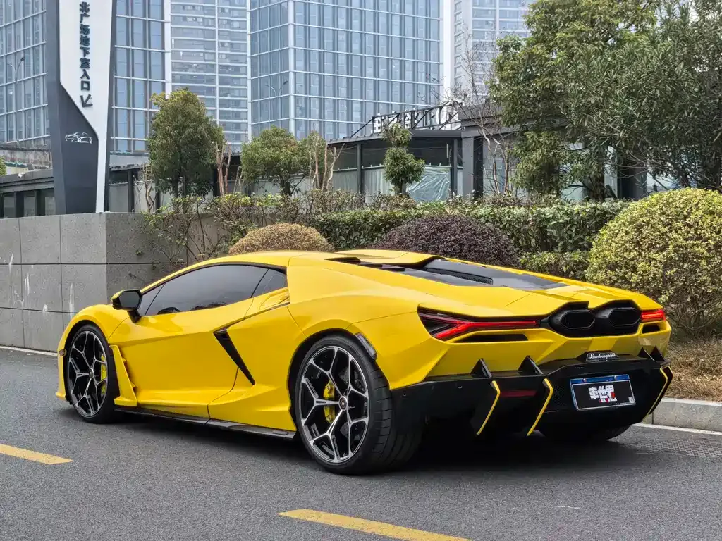 Lamborghini Revuelto 2025 из CN, фото 5