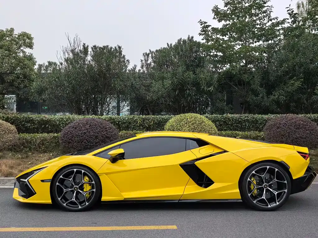 Lamborghini Revuelto 2025 из CN, фото 10