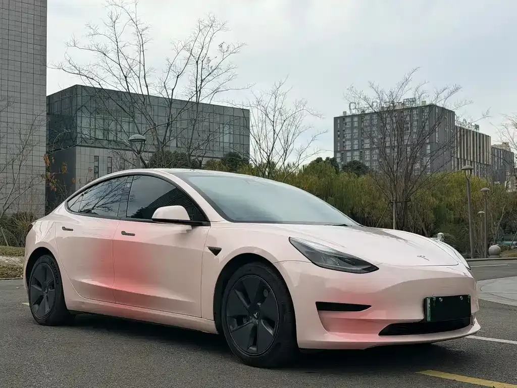 Tesla Model 3 — фото 10
