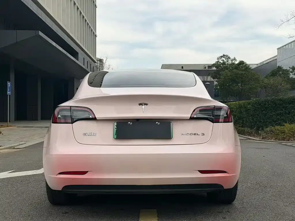 Tesla Model 3 — фото 4