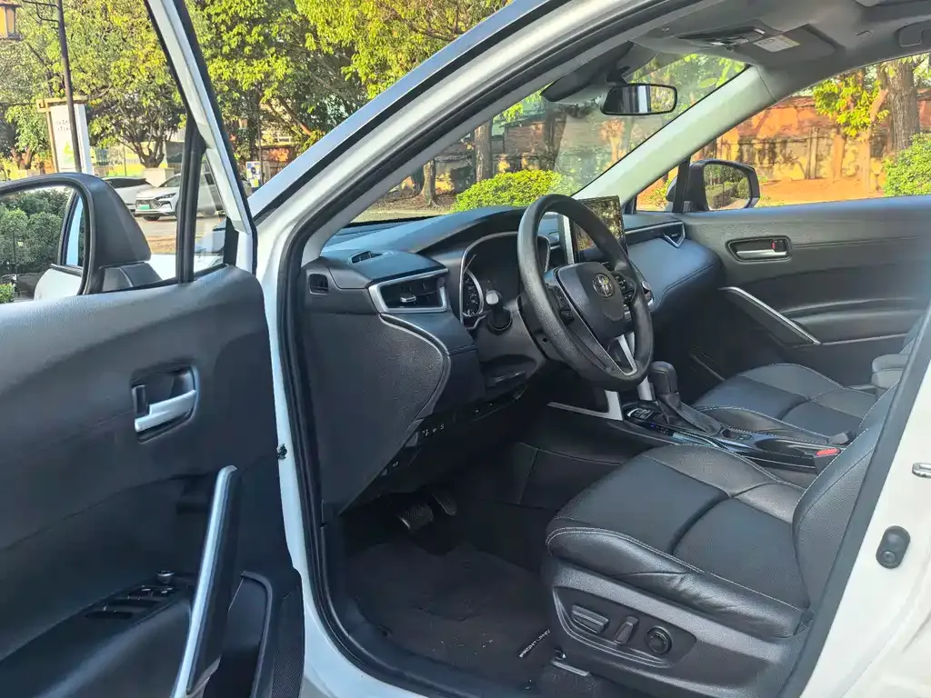 Toyota Frontlander 2022 из CN, фото 6