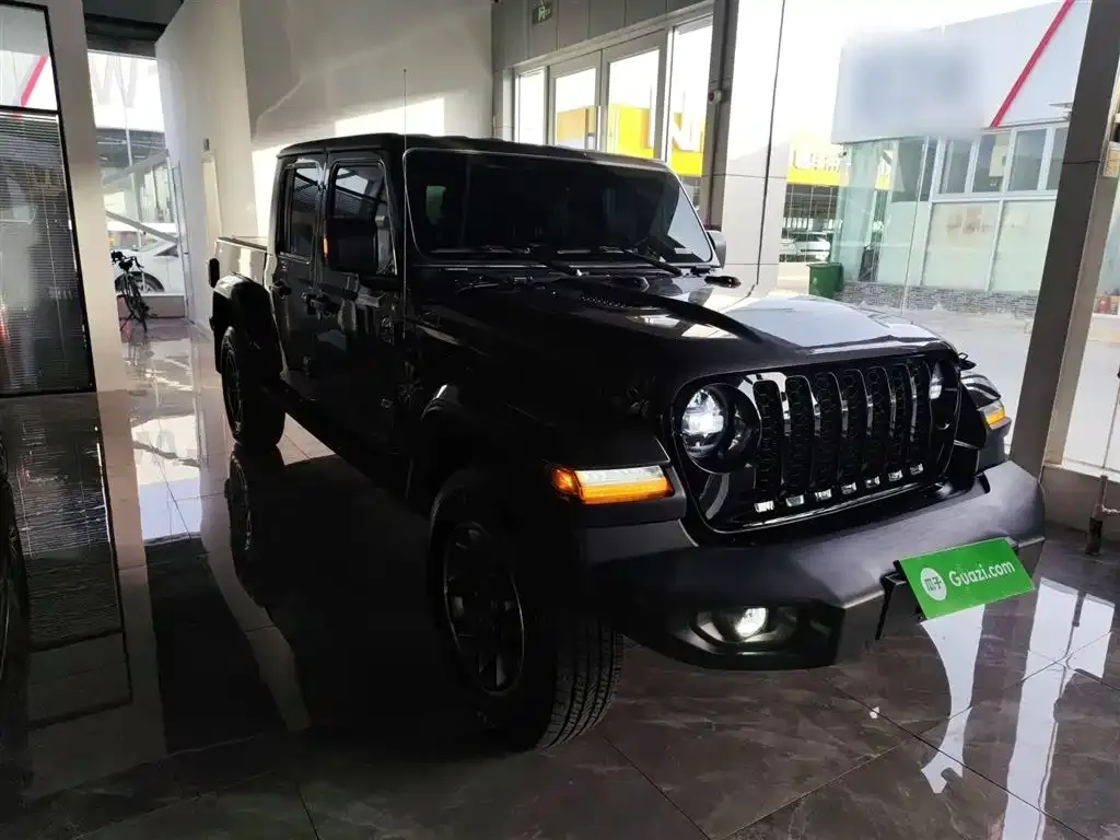 Jeep Gladiator 2023 из CN, фото 6