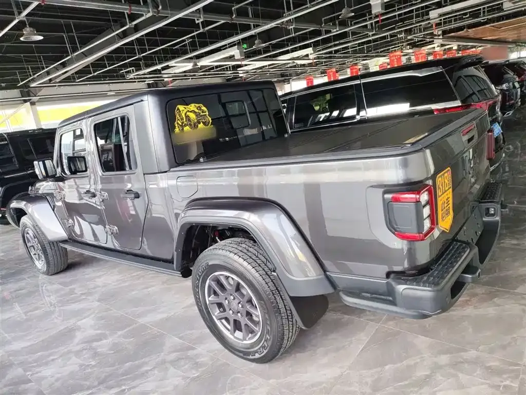 Jeep Gladiator 2023 из CN, фото 10
