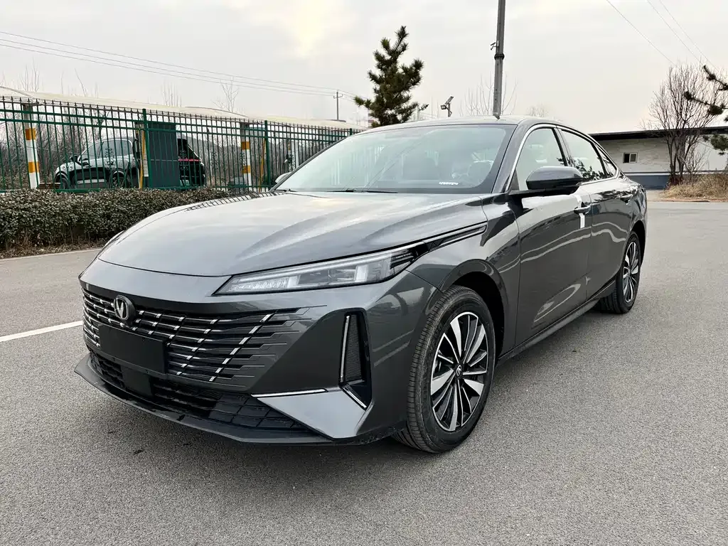 Changan Eado PHEV 2025 из CN, фото 1