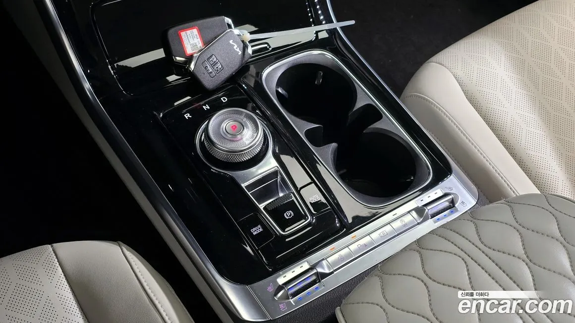Kia Carnival — фото 10