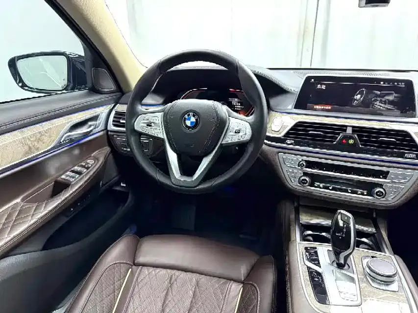 BMW 7 Series 2021 из CN, фото 7