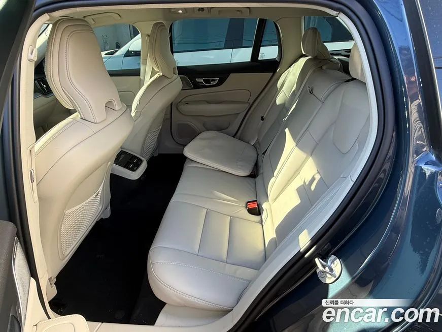 Volvo V60 2025 из KR, фото 10
