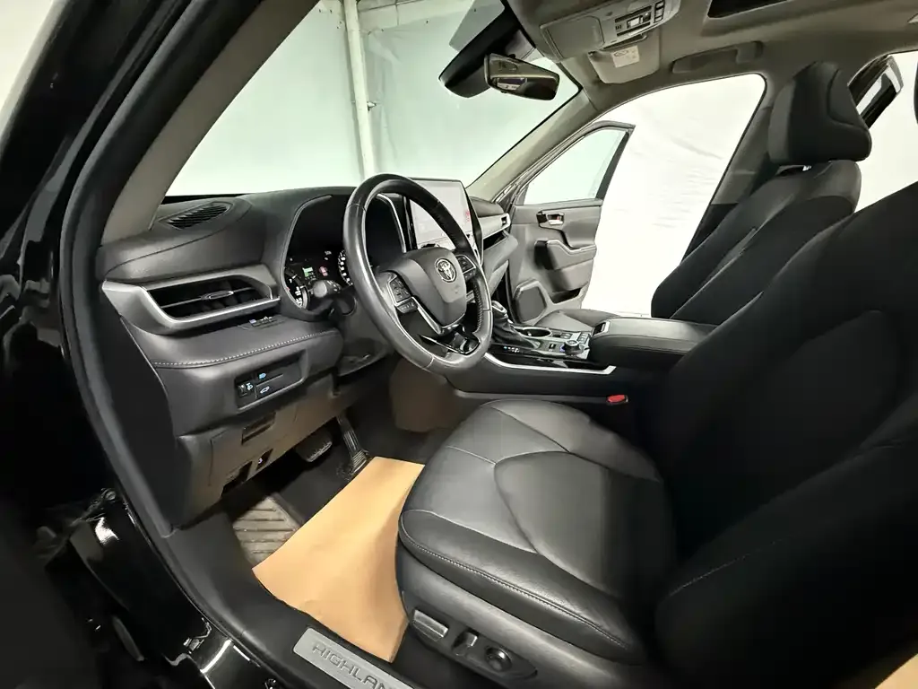 Toyota Highlander 2022 из CN, фото 9