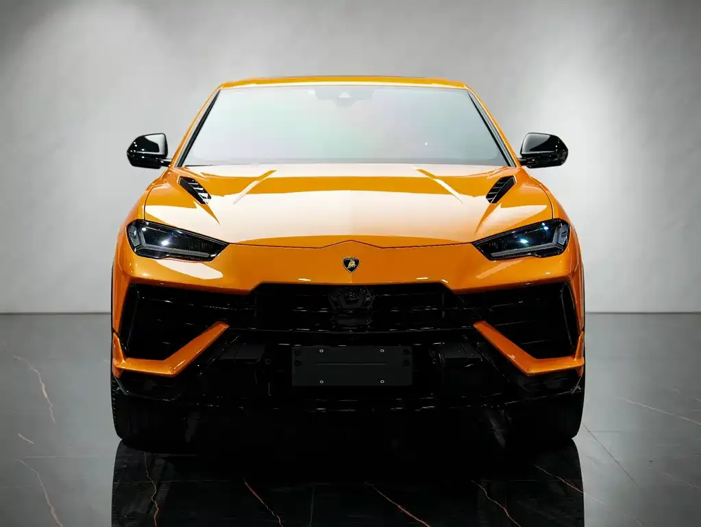 Lamborghini Urus 2023 из CN, фото 1